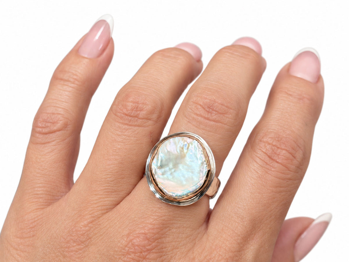 Alternate view of the organic freshwater pearl ring showing its flowing shape