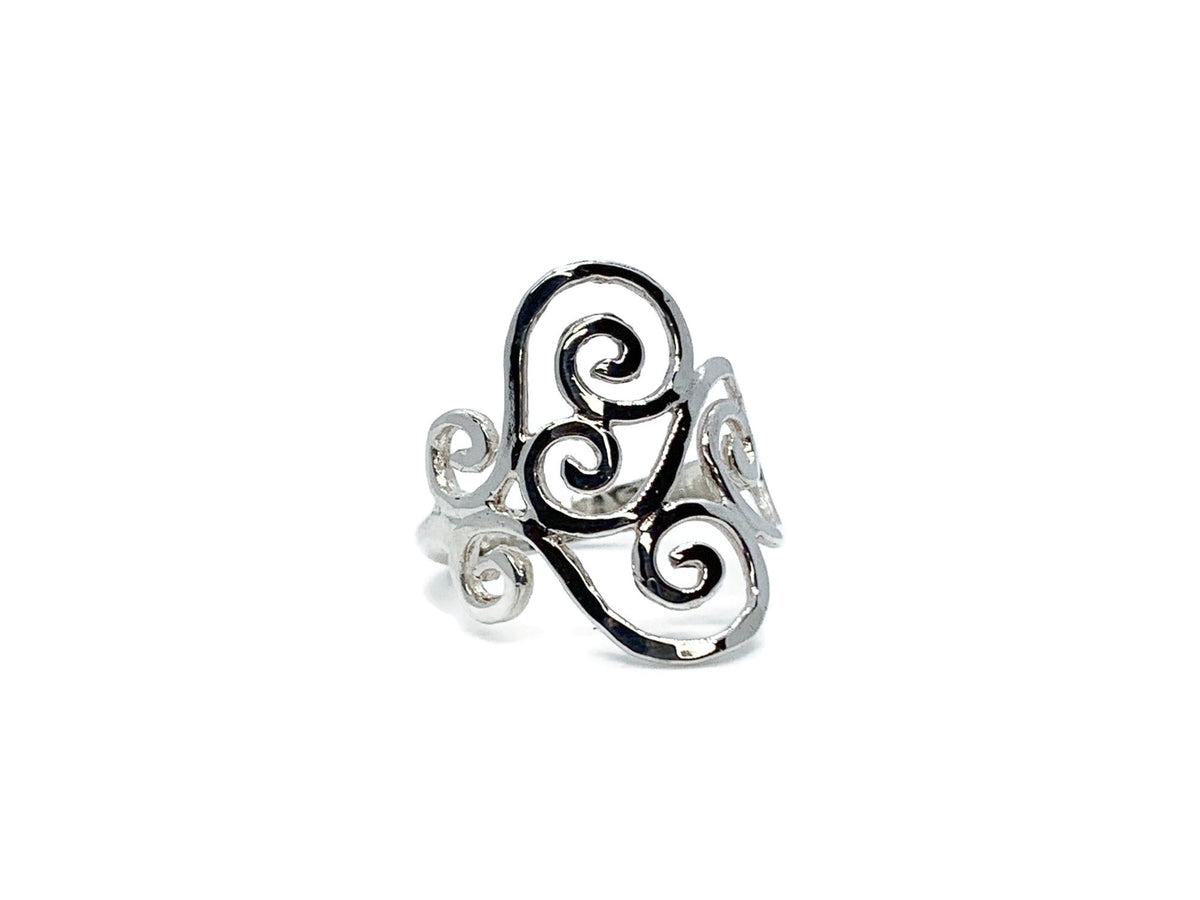 Side view of the hammered silver swirl ring