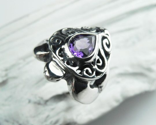 Sea Turtle Ring with Swirl Shell and Amethyst
