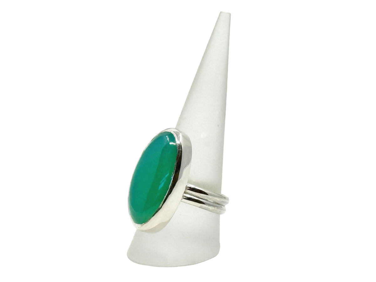 Chrysoprase Long Oval Ring with Split Band and Gold Accent