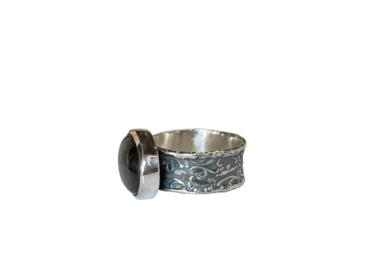 Labradorite Oval Ring with Vine Pattern Oxidized Band Size 7-1/2