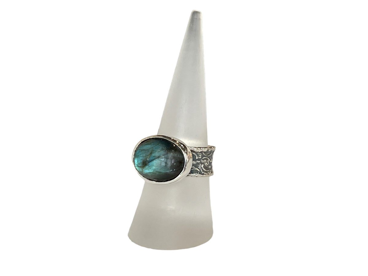 Labradorite Oval Ring with Vine Pattern Oxidized Band Size 7-1/2