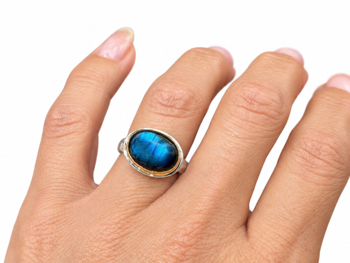 Alternate view of the labradorite two-tone ring in silver and gold