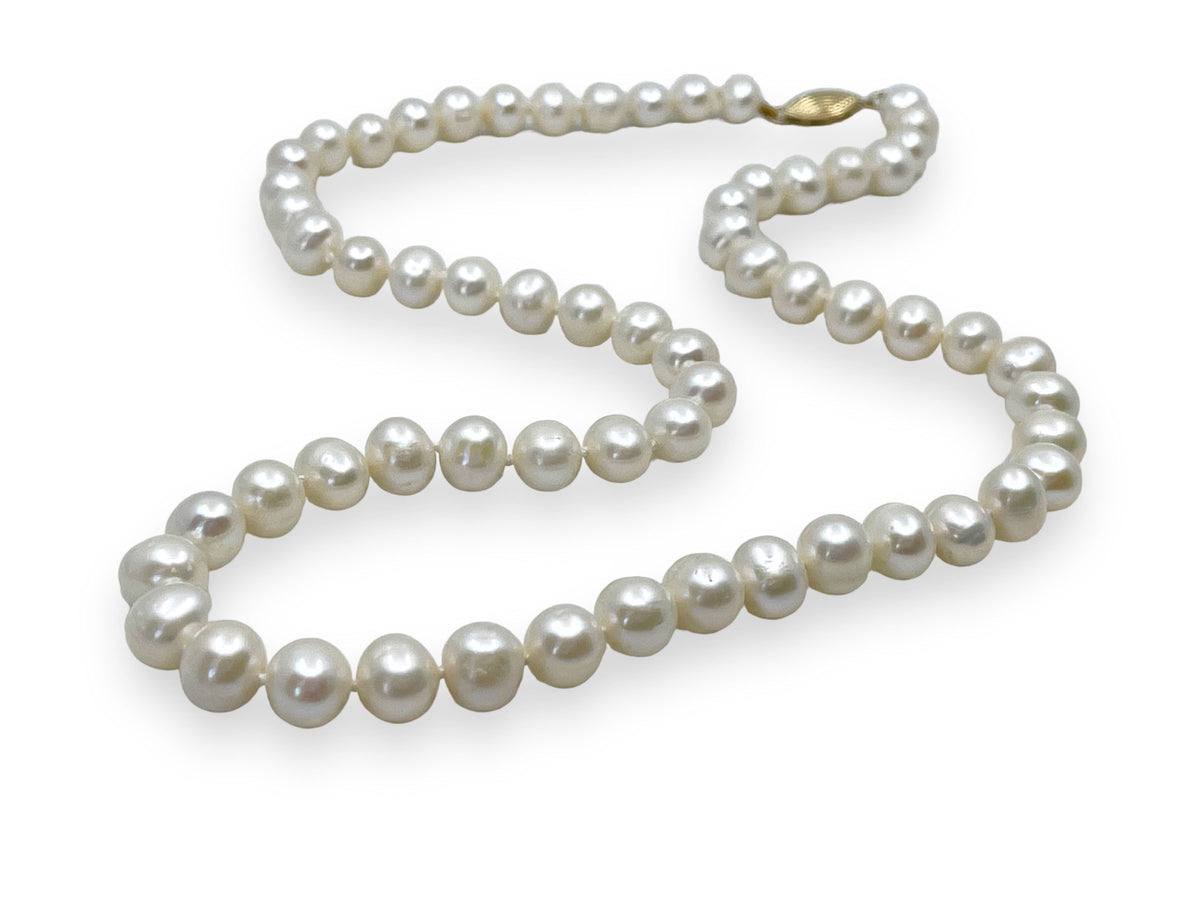 Smooth White Freshwater Cultured Pearl Necklace and Bracelet Set