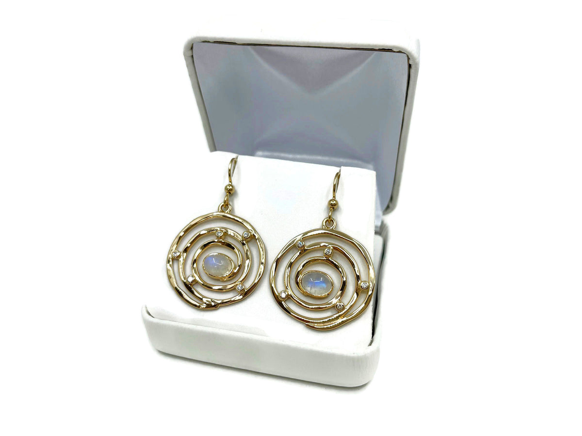 Eye of the Storm Earrings Gold with Diamond