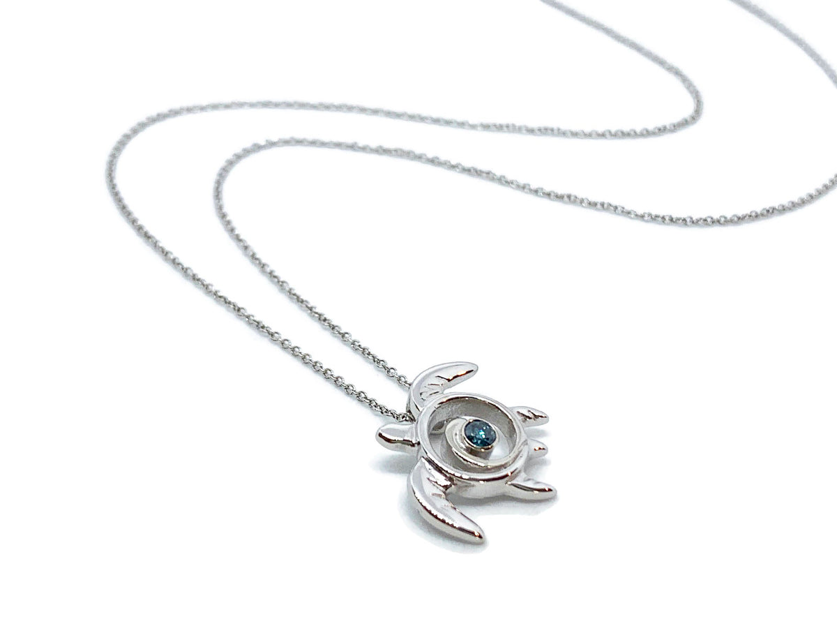 Sea Turtle Necklace White Gold with Blue Diamond